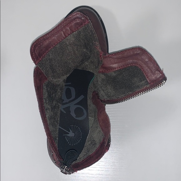 OTBT Eggplant Frontage Ankle Boot - Picture 7 of 9